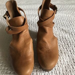 Free People size 39 heels